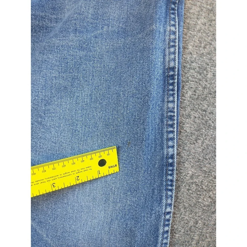 Wrangler Authentic Jeans Mens 36x32 Medium Wash Straight Leg Made in USA 97601MD